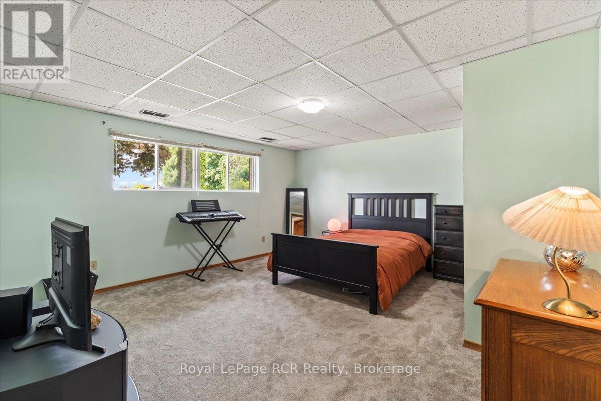 












607 2ND ST A STREET

,
Hanover,




Ontario
N4N3R1

