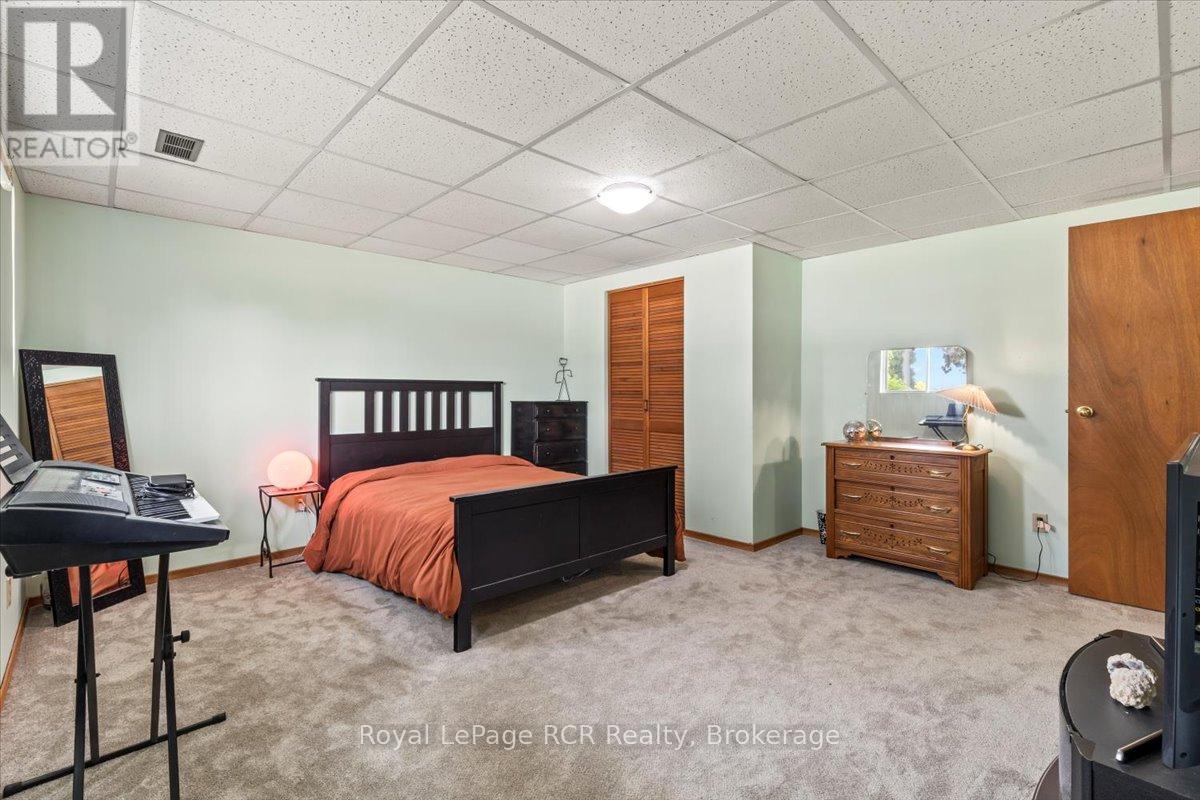 












607 2ND ST A STREET

,
Hanover,




Ontario
N4N3R1

