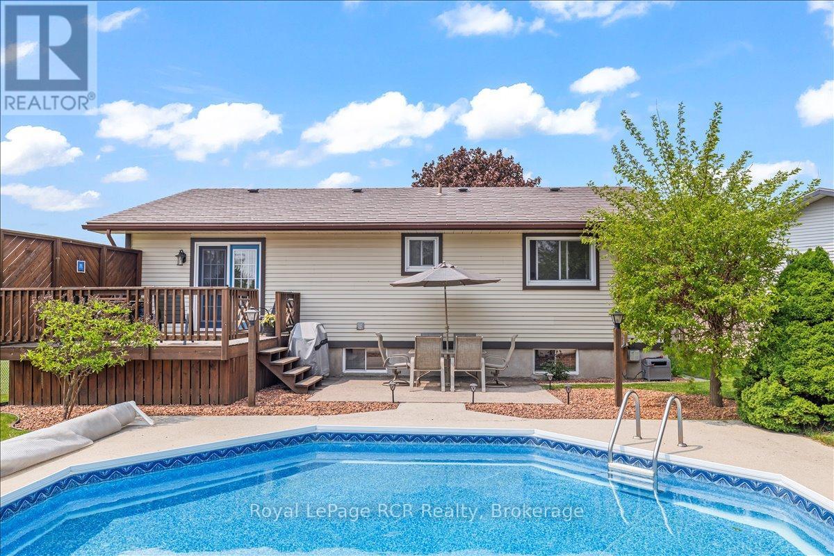 












607 2ND ST A STREET

,
Hanover,




Ontario
N4N3R1

