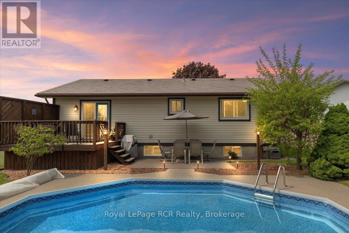 












607 2ND ST A STREET

,
Hanover,




Ontario
N4N3R1

