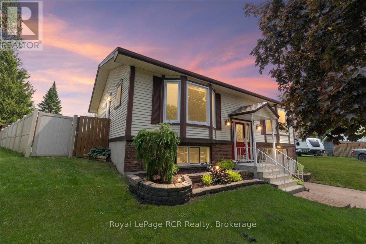 












607 2ND ST A STREET

,
Hanover,




Ontario
N4N3R1

