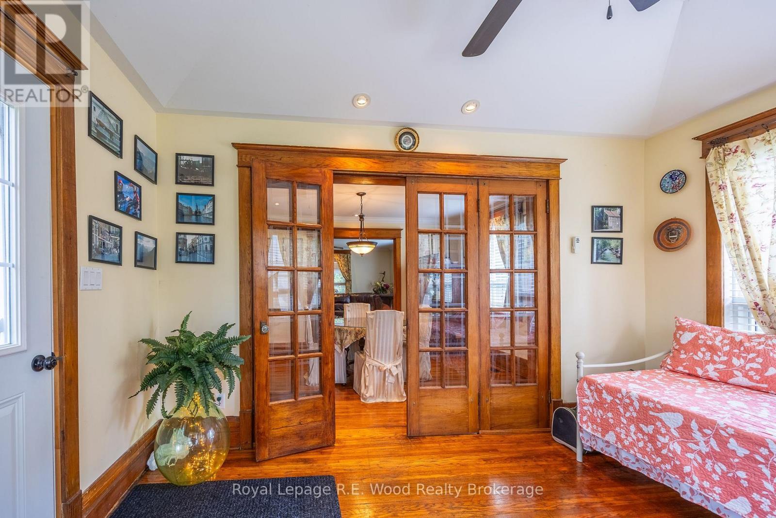 












25 EDISON DRIVE

,
Bayham (Vienna),




Ontario
N0J1Z0

