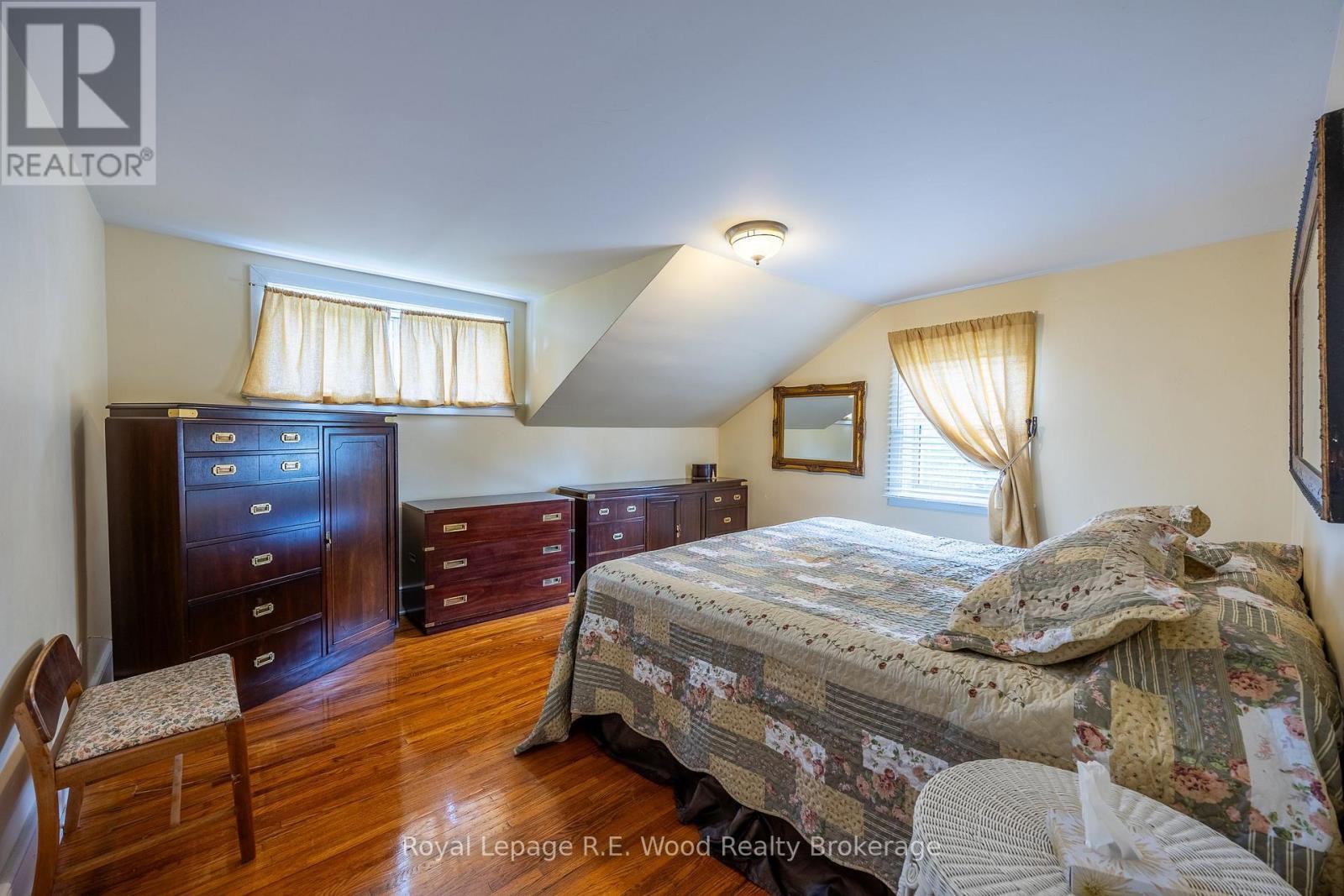 












25 EDISON DRIVE

,
Bayham (Vienna),




Ontario
N0J1Z0

