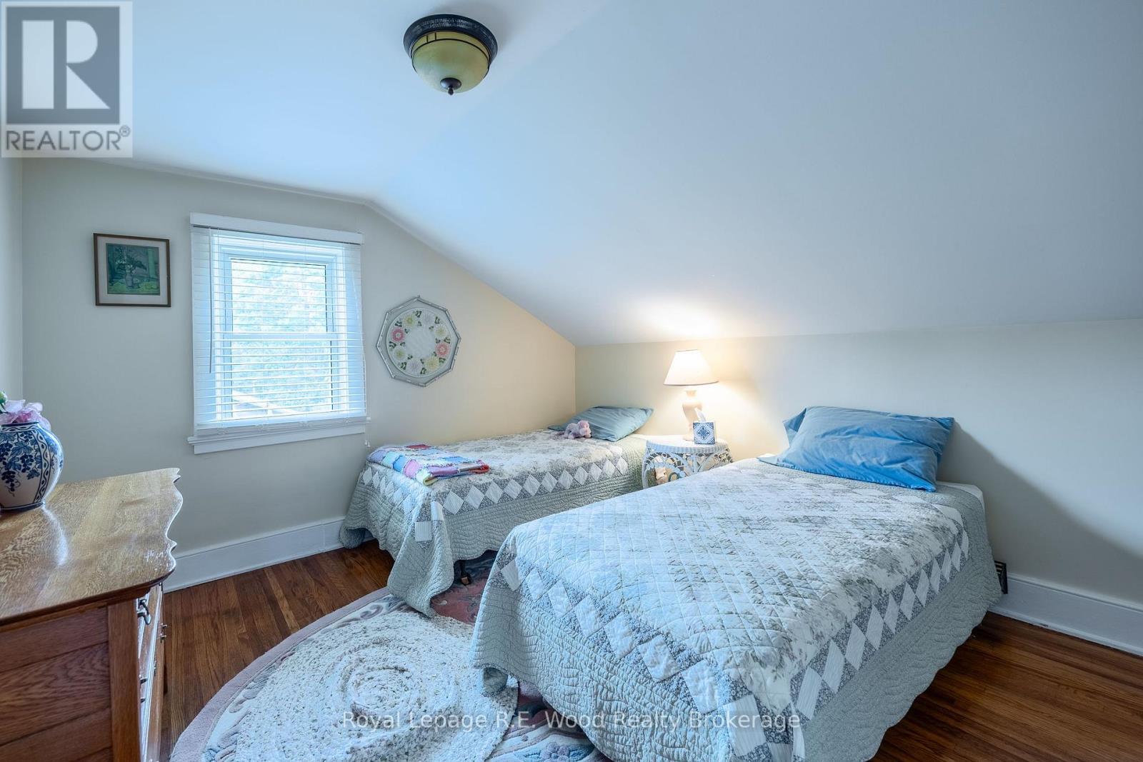 












25 EDISON DRIVE

,
Bayham (Vienna),




Ontario
N0J1Z0


