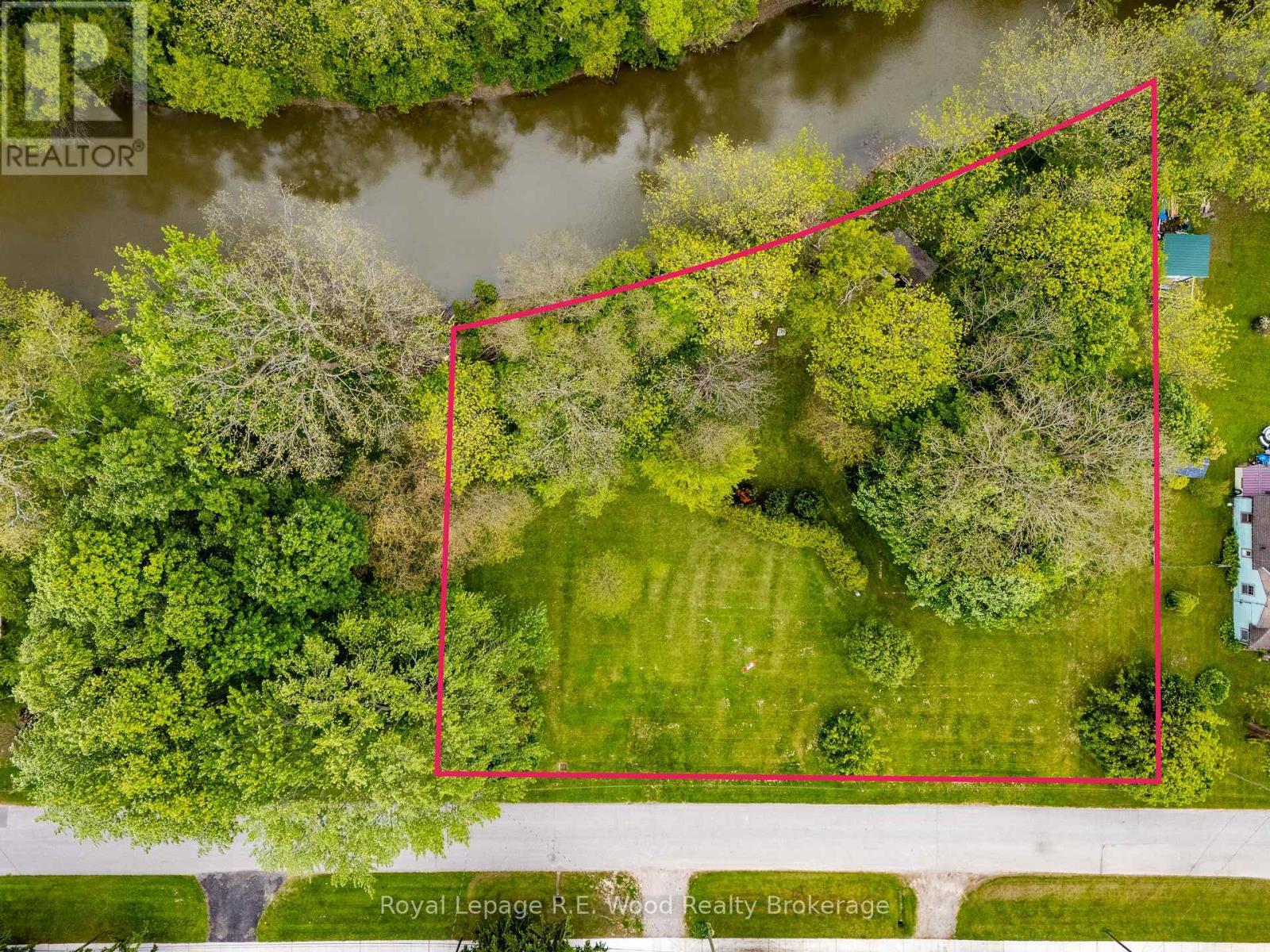 












25 EDISON DRIVE

,
Bayham (Vienna),




Ontario
N0J1Z0

