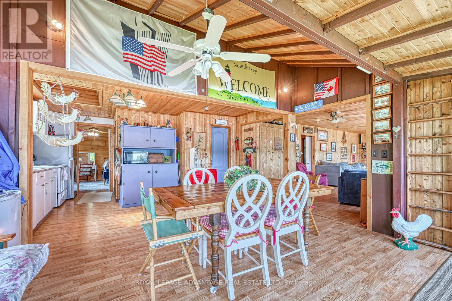 












832 KLON LANE

,
Leeds and the Thousand Islands,




Ontario
K0H2N0

