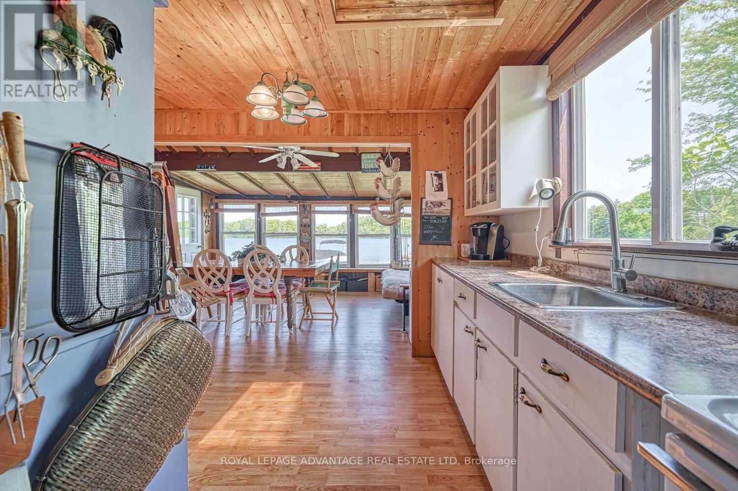 












832 KLON LANE

,
Leeds and the Thousand Islands,




Ontario
K0H2N0

