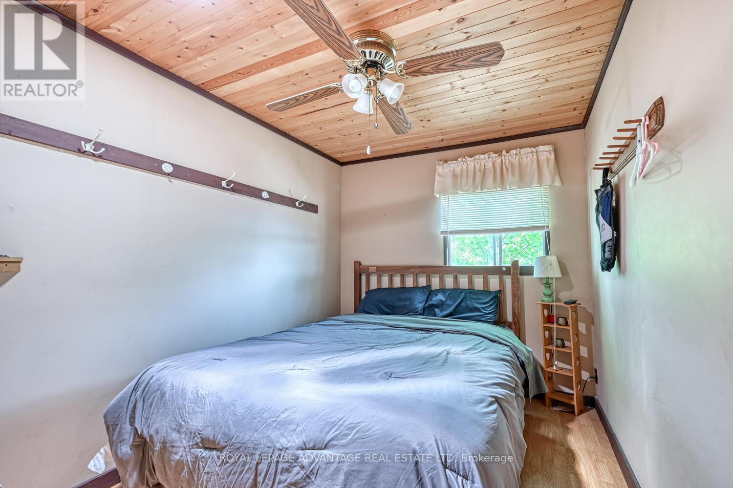 












832 KLON LANE

,
Leeds and the Thousand Islands,




Ontario
K0H2N0

