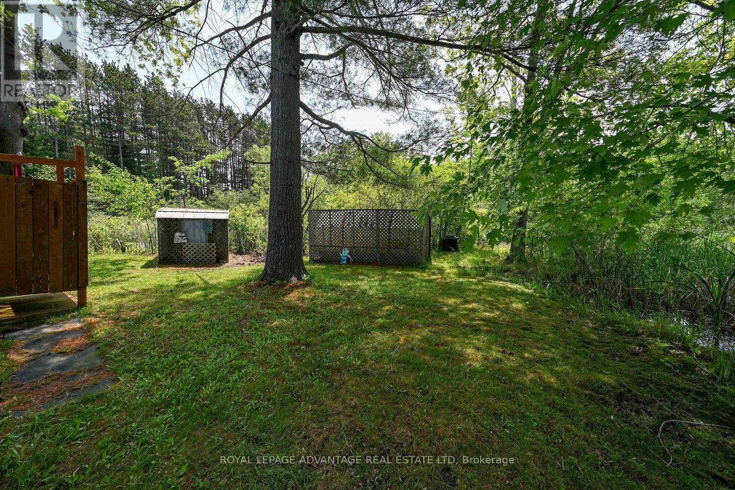 












832 KLON LANE

,
Leeds and the Thousand Islands,




Ontario
K0H2N0

