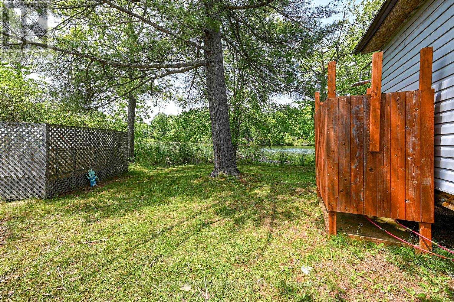 












832 KLON LANE

,
Leeds and the Thousand Islands,




Ontario
K0H2N0

