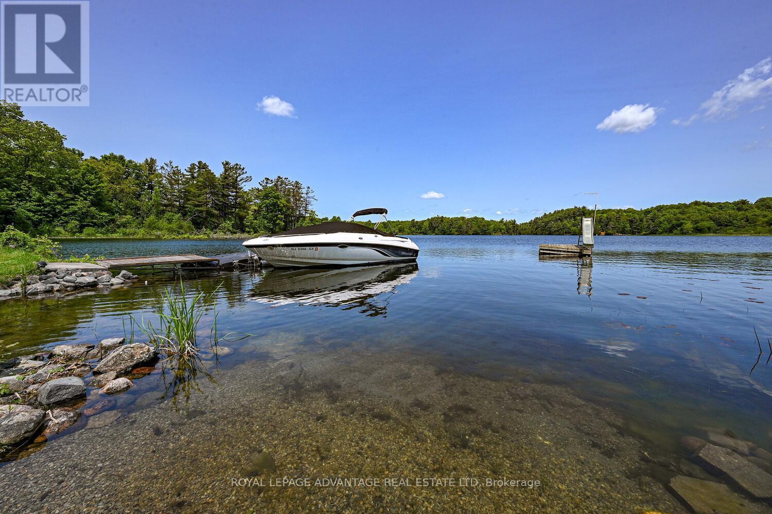 












832 KLON LANE

,
Leeds and the Thousand Islands,




Ontario
K0H2N0


