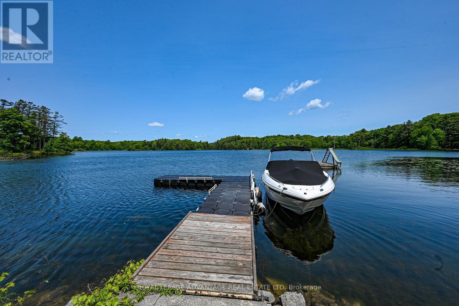 












832 KLON LANE

,
Leeds and the Thousand Islands,




Ontario
K0H2N0

