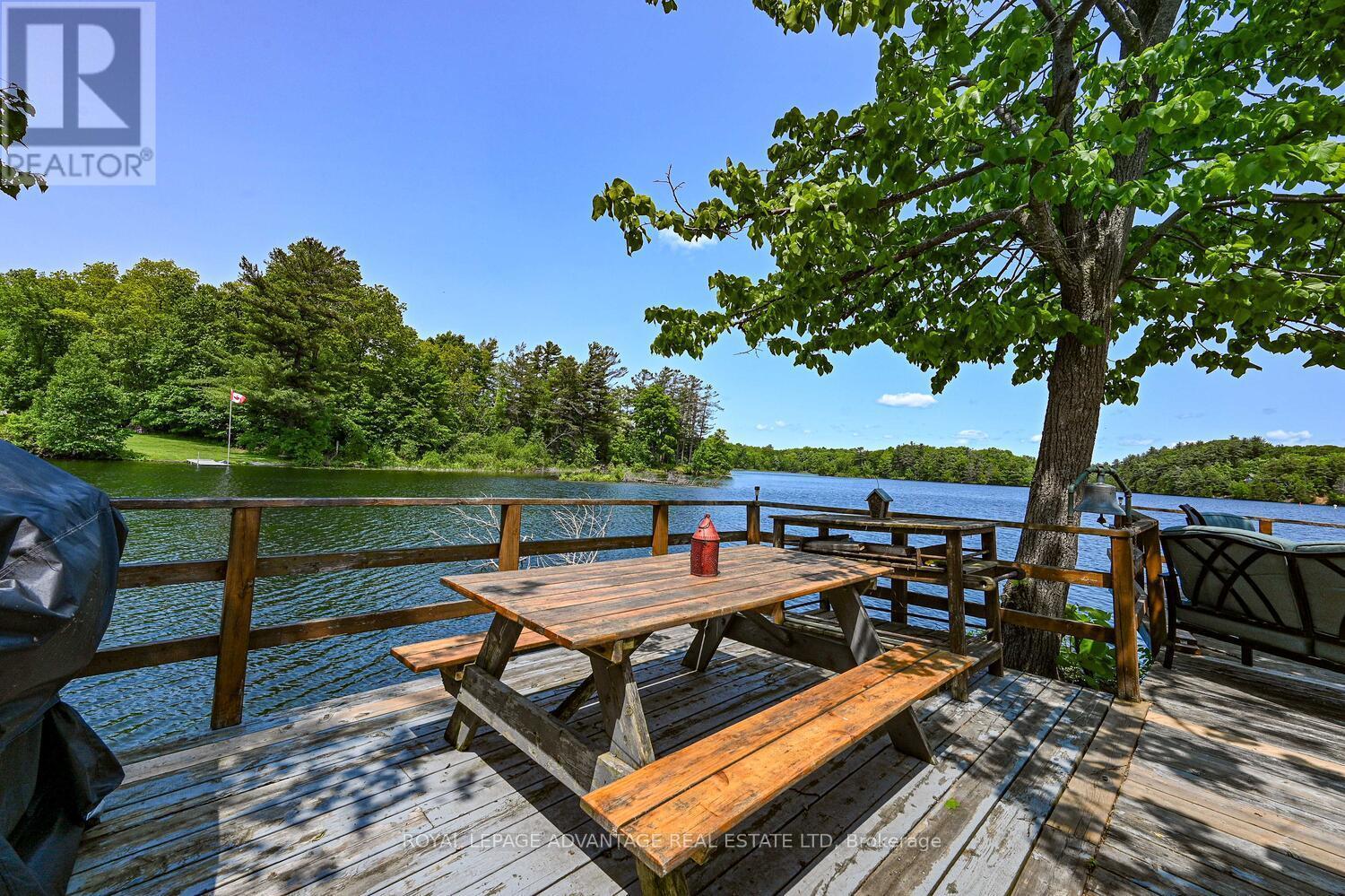 












832 KLON LANE

,
Leeds and the Thousand Islands,




Ontario
K0H2N0

