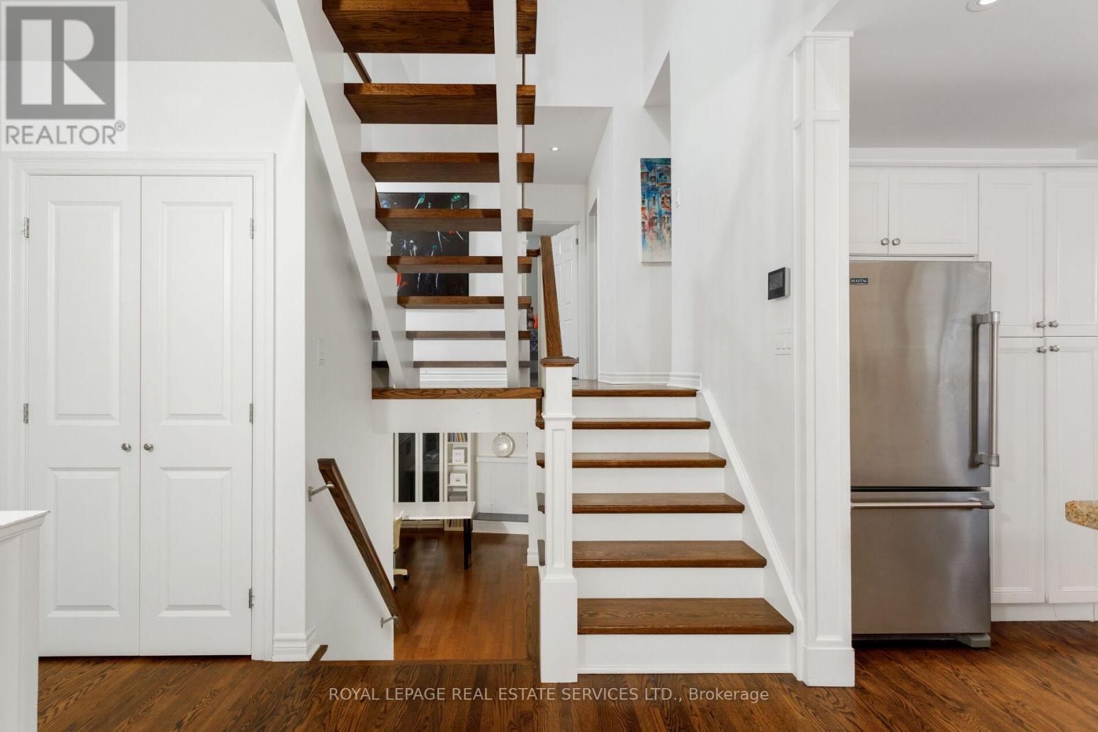 












2088 SAXON ROAD

,
Oakville,




Ontario
L6L2V2

