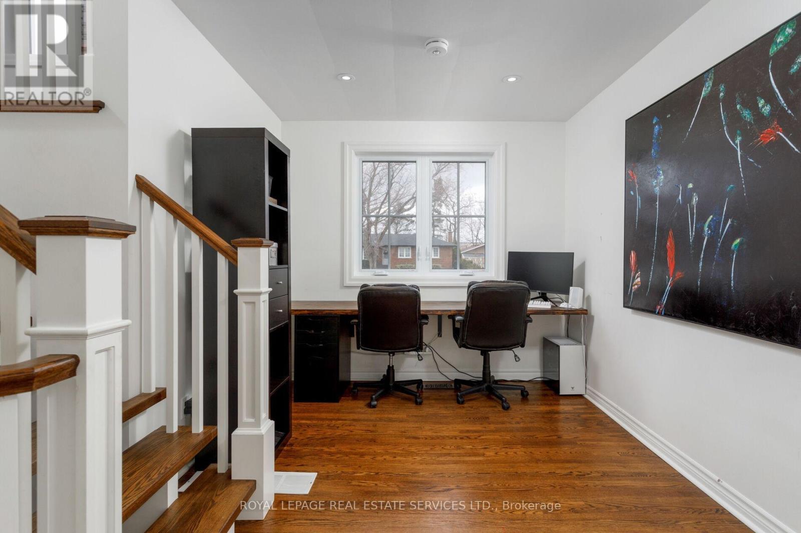 












2088 SAXON ROAD

,
Oakville,




Ontario
L6L2V2

