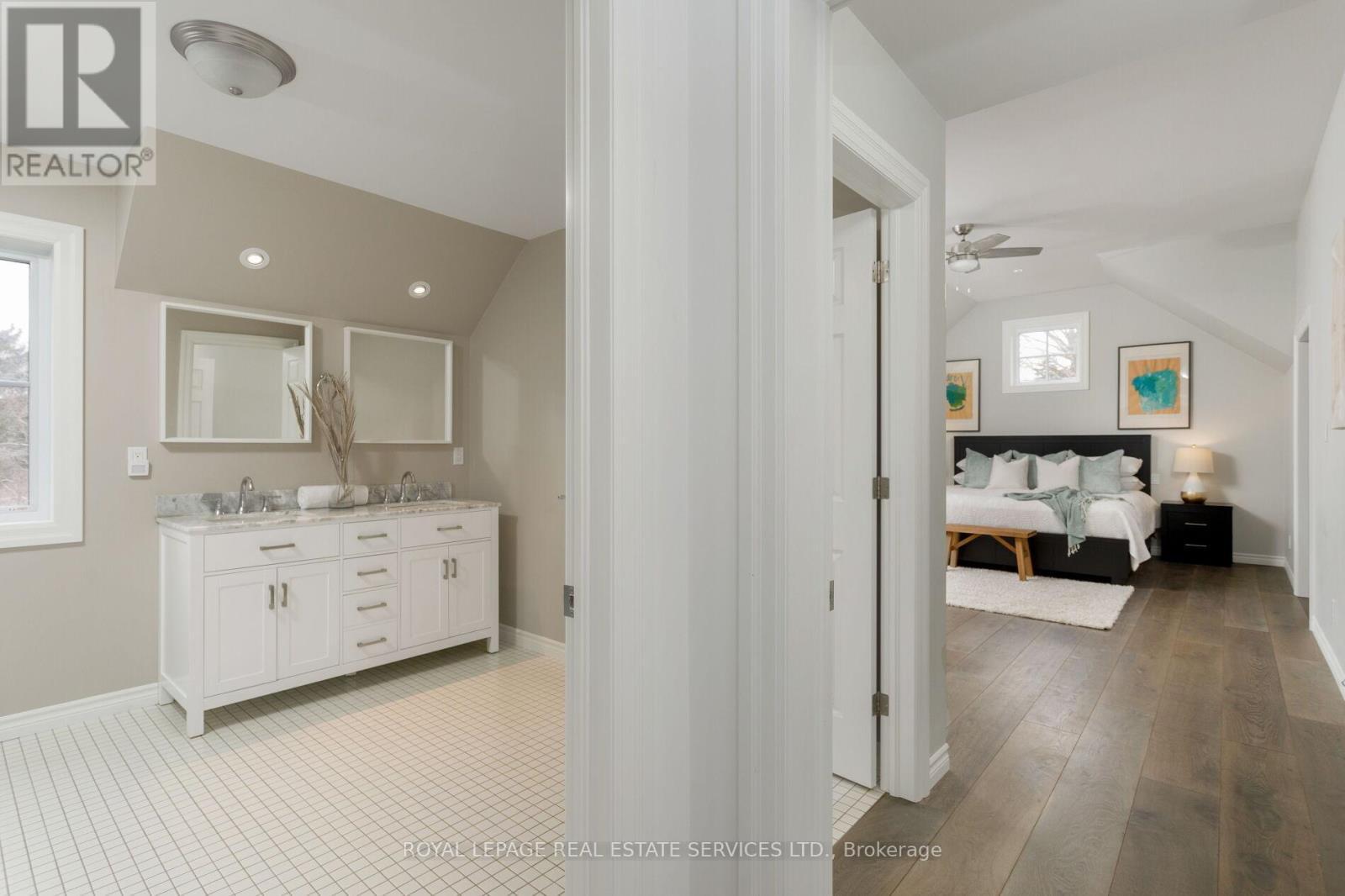 












2088 SAXON ROAD

,
Oakville,




Ontario
L6L2V2

