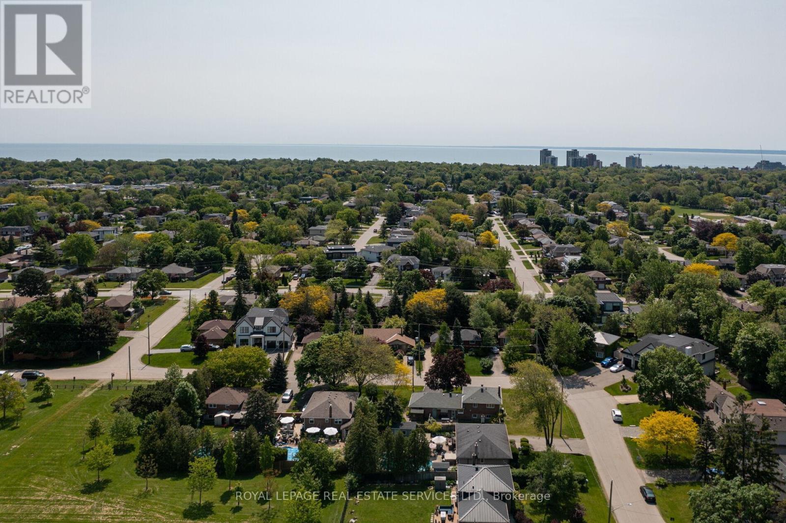 












2088 SAXON ROAD

,
Oakville,




Ontario
L6L2V2

