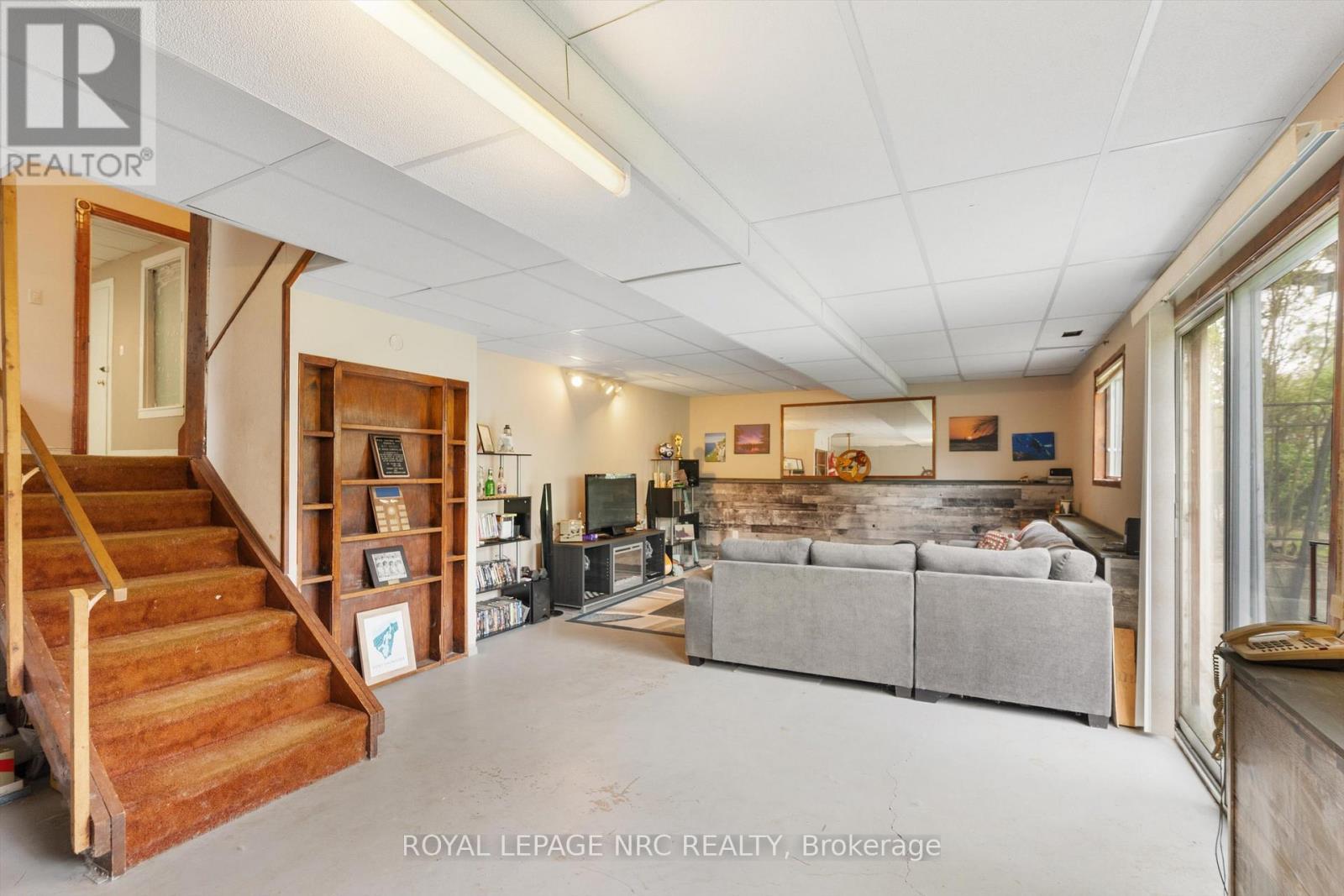 












154 DALHOUSIE AVENUE

,
St. Catharines (Port Dalhousie),




Ontario
L2N4X7

