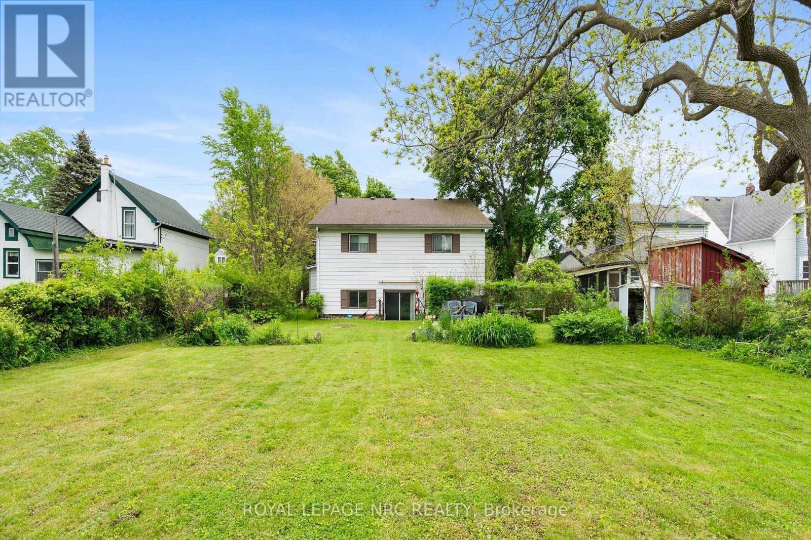 












154 DALHOUSIE AVENUE

,
St. Catharines (Port Dalhousie),




Ontario
L2N4X7

