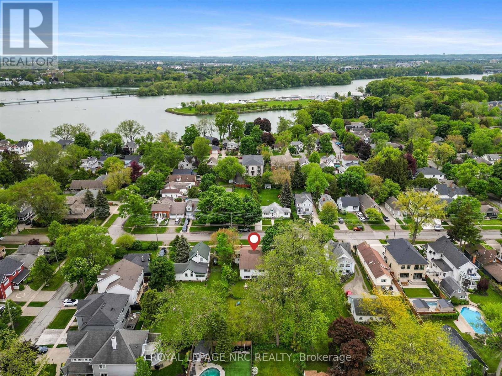 












154 DALHOUSIE AVENUE

,
St. Catharines (Port Dalhousie),




Ontario
L2N4X7

