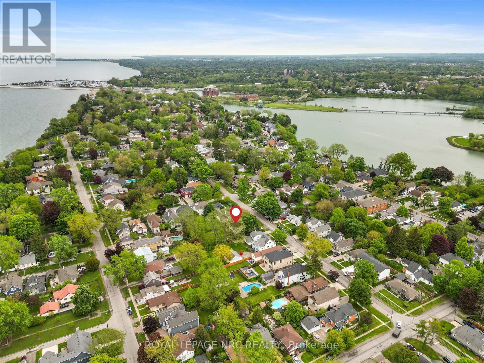 












154 DALHOUSIE AVENUE

,
St. Catharines (Port Dalhousie),




Ontario
L2N4X7

