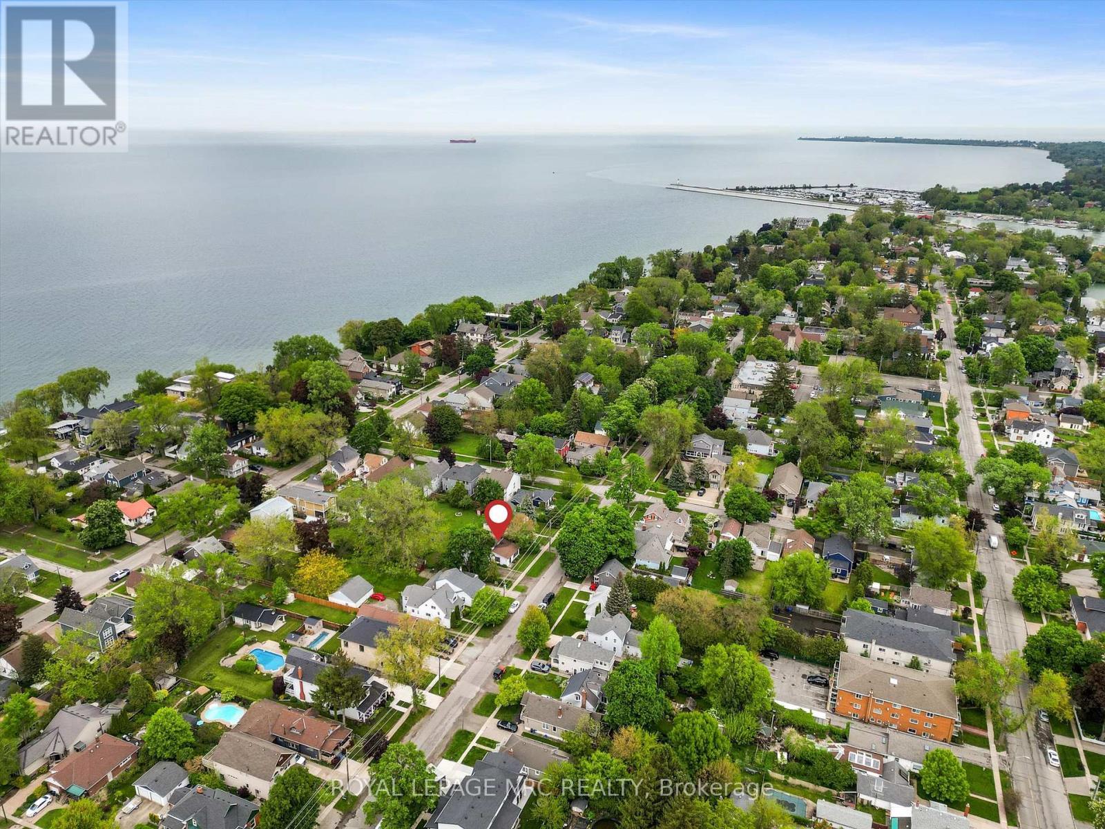 












154 DALHOUSIE AVENUE

,
St. Catharines (Port Dalhousie),




Ontario
L2N4X7

