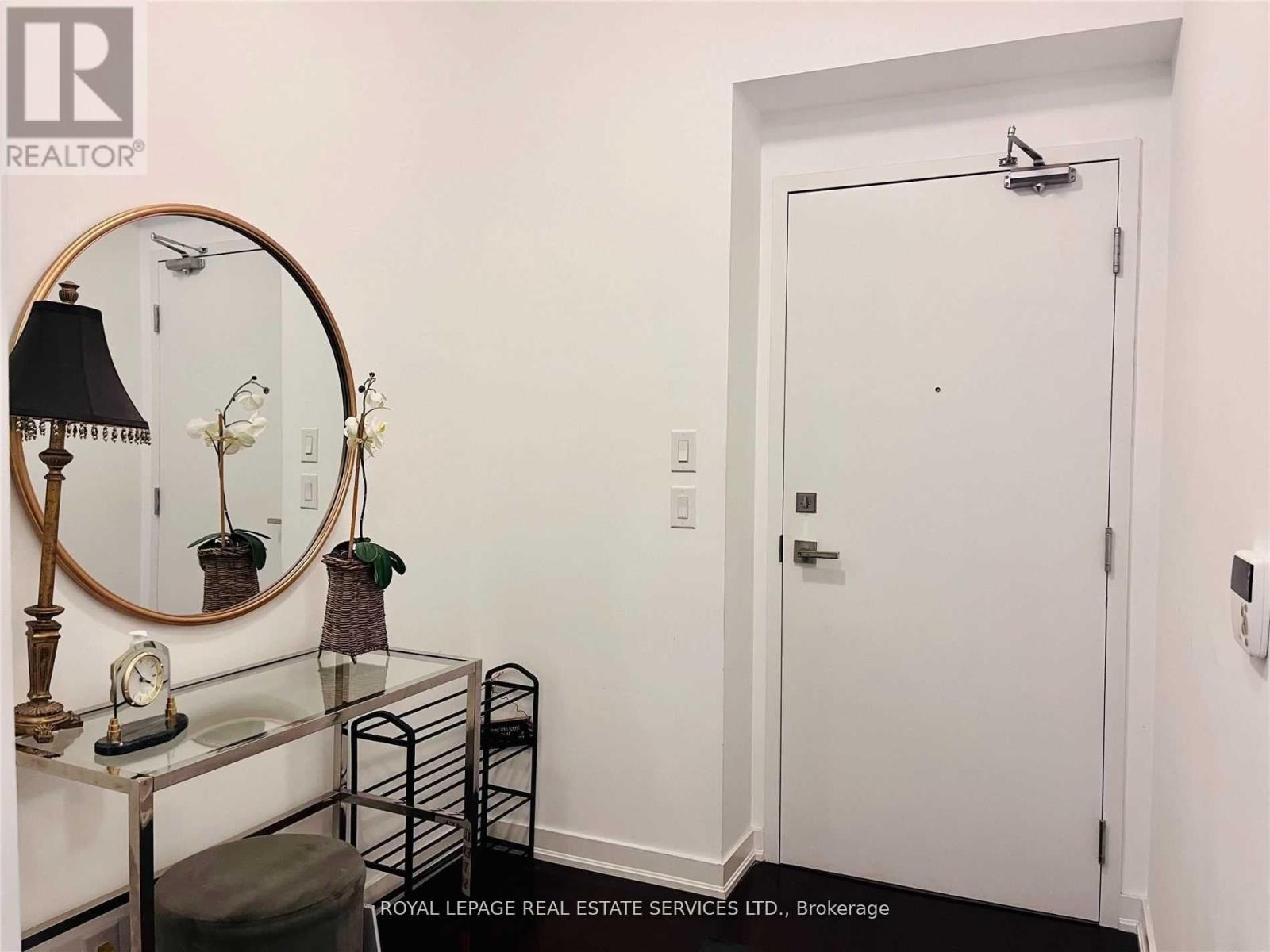 












1909 - 14 YORK STREET

,
Toronto,




Ontario
M5J0B1

