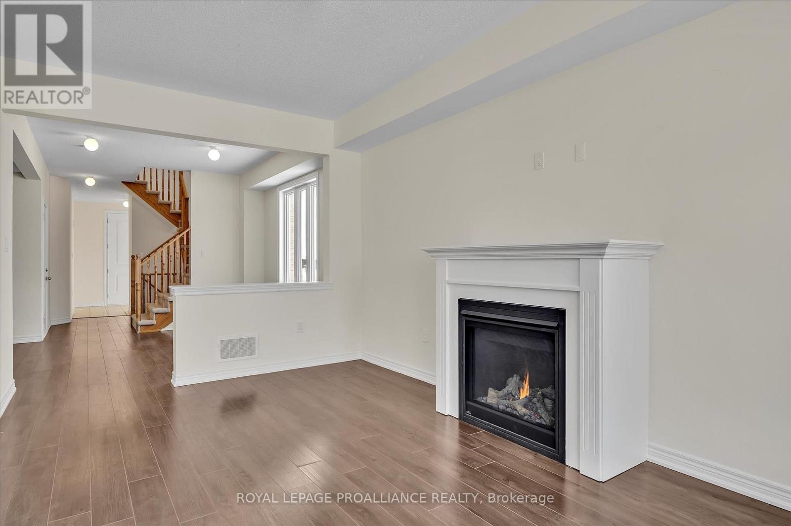 












902 BAMFORD TERRACE

,
Peterborough North (North),




Ontario
K9K0H4

