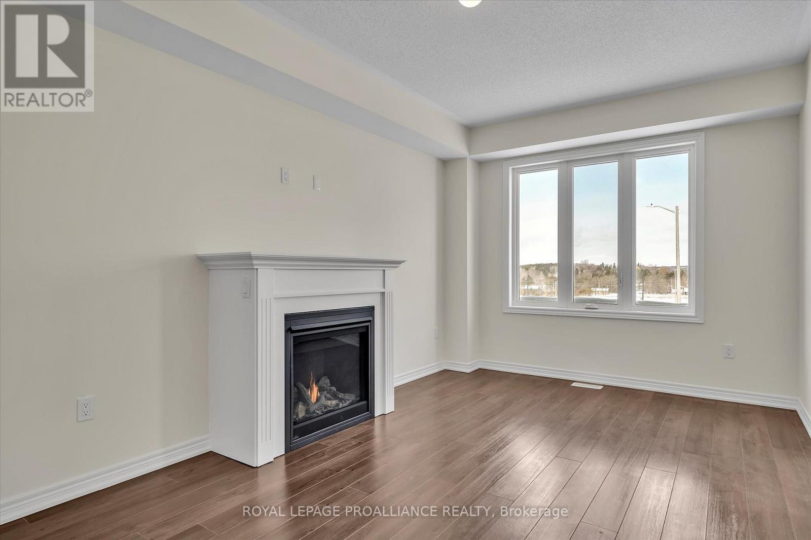 












902 BAMFORD TERRACE

,
Peterborough North (North),




Ontario
K9K0H4

