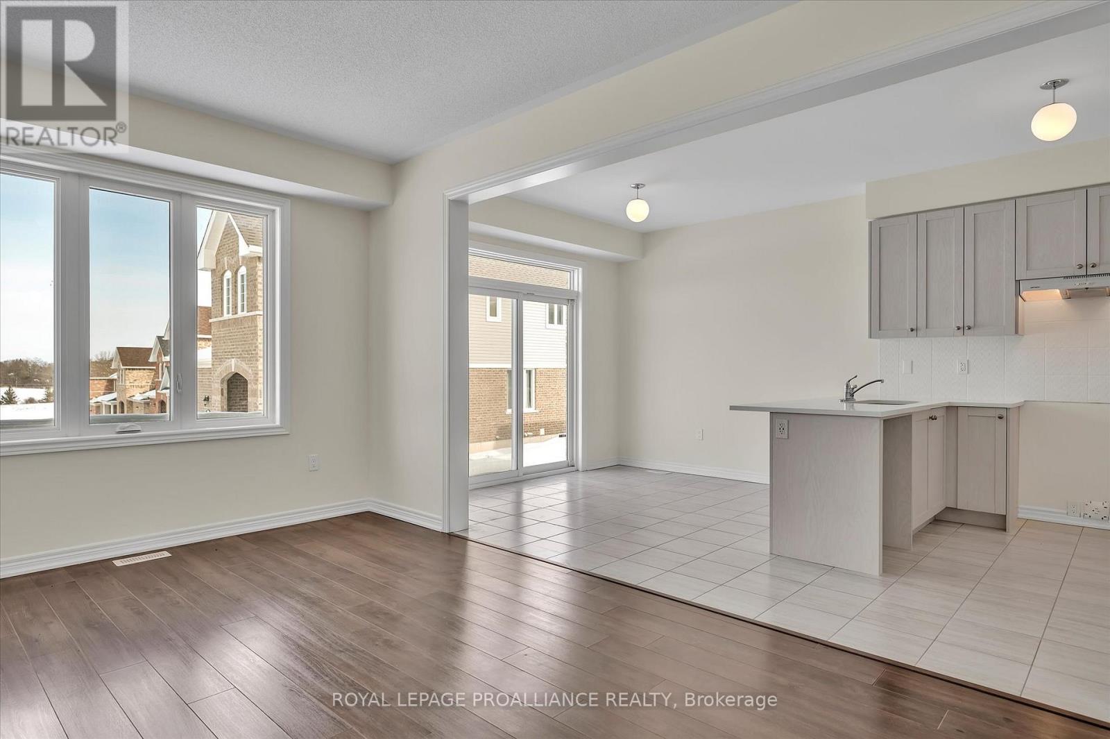 












902 BAMFORD TERRACE

,
Peterborough North (North),




Ontario
K9K0H4

