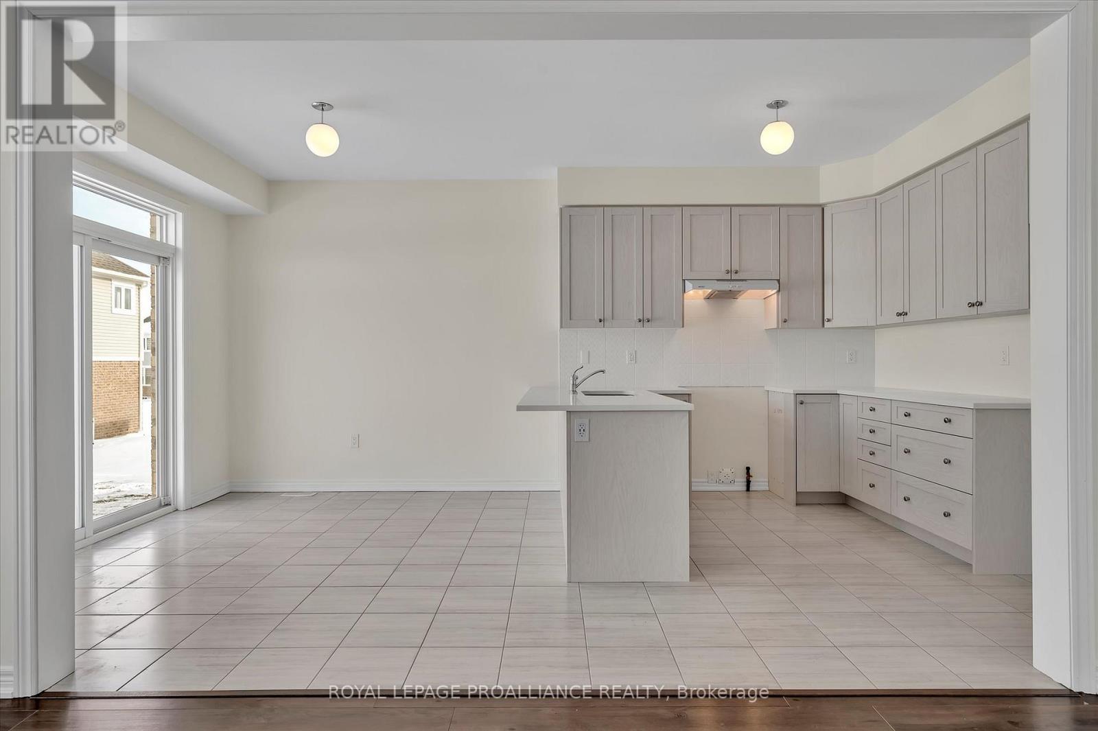












902 BAMFORD TERRACE

,
Peterborough North (North),




Ontario
K9K0H4

