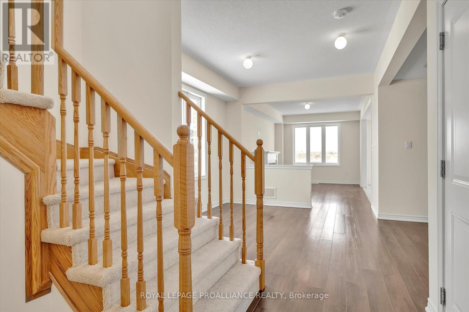 












902 BAMFORD TERRACE

,
Peterborough North (North),




Ontario
K9K0H4

