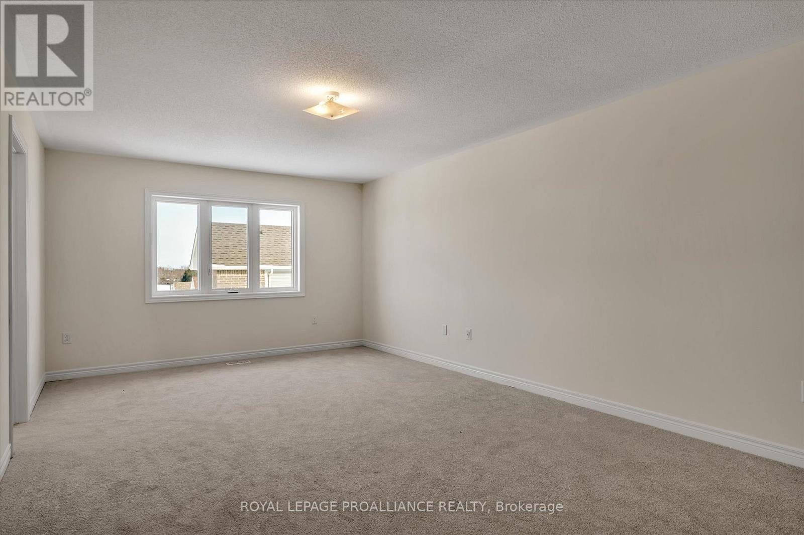 












902 BAMFORD TERRACE

,
Peterborough North (North),




Ontario
K9K0H4

