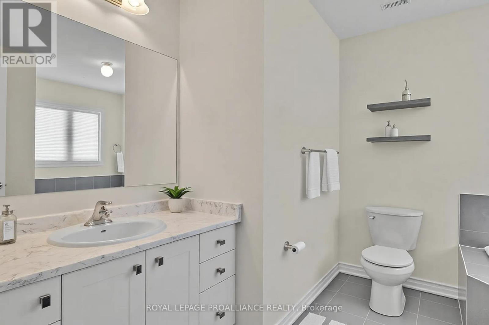 












902 BAMFORD TERRACE

,
Peterborough North (North),




Ontario
K9K0H4

