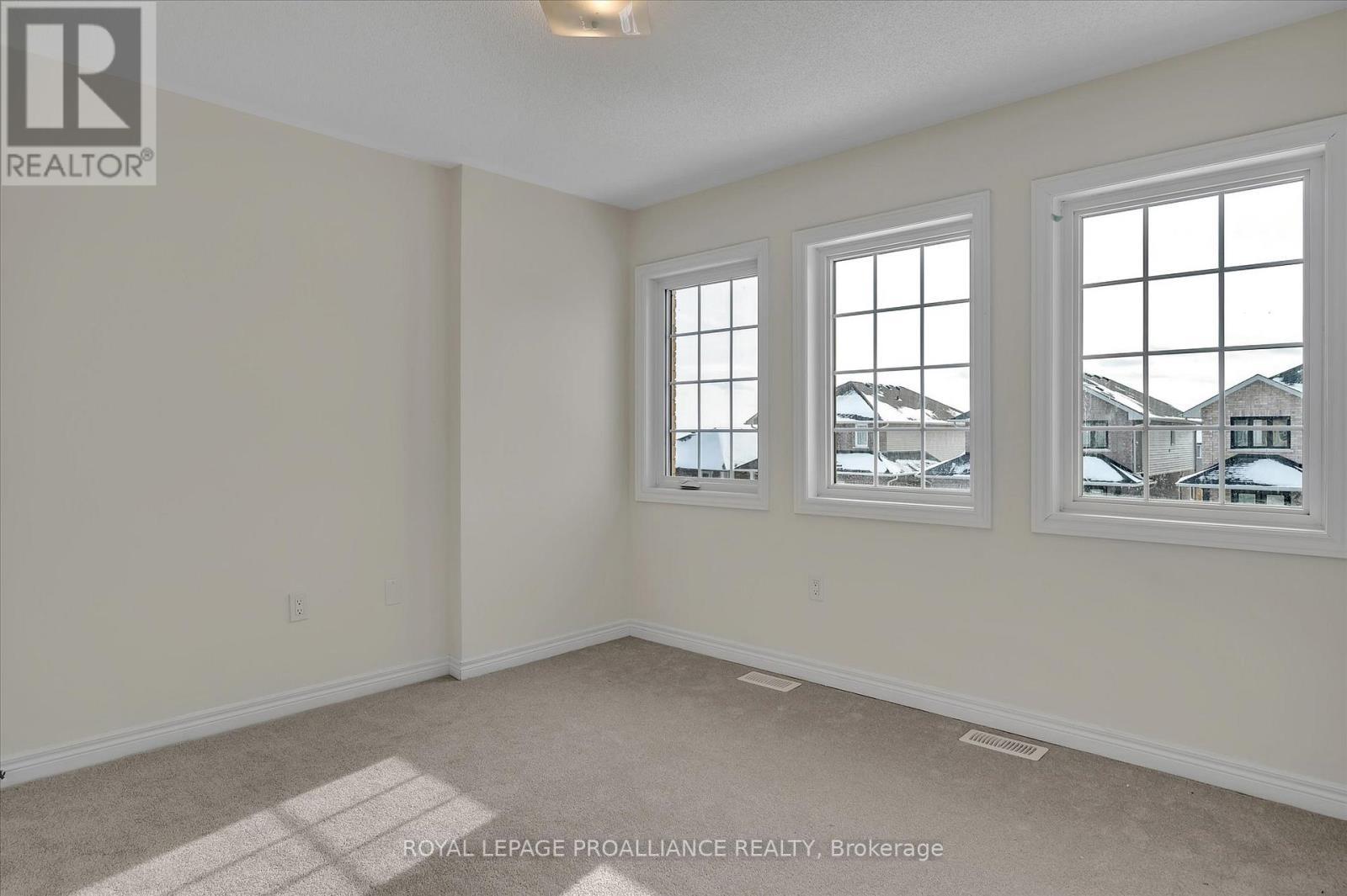 












902 BAMFORD TERRACE

,
Peterborough North (North),




Ontario
K9K0H4

