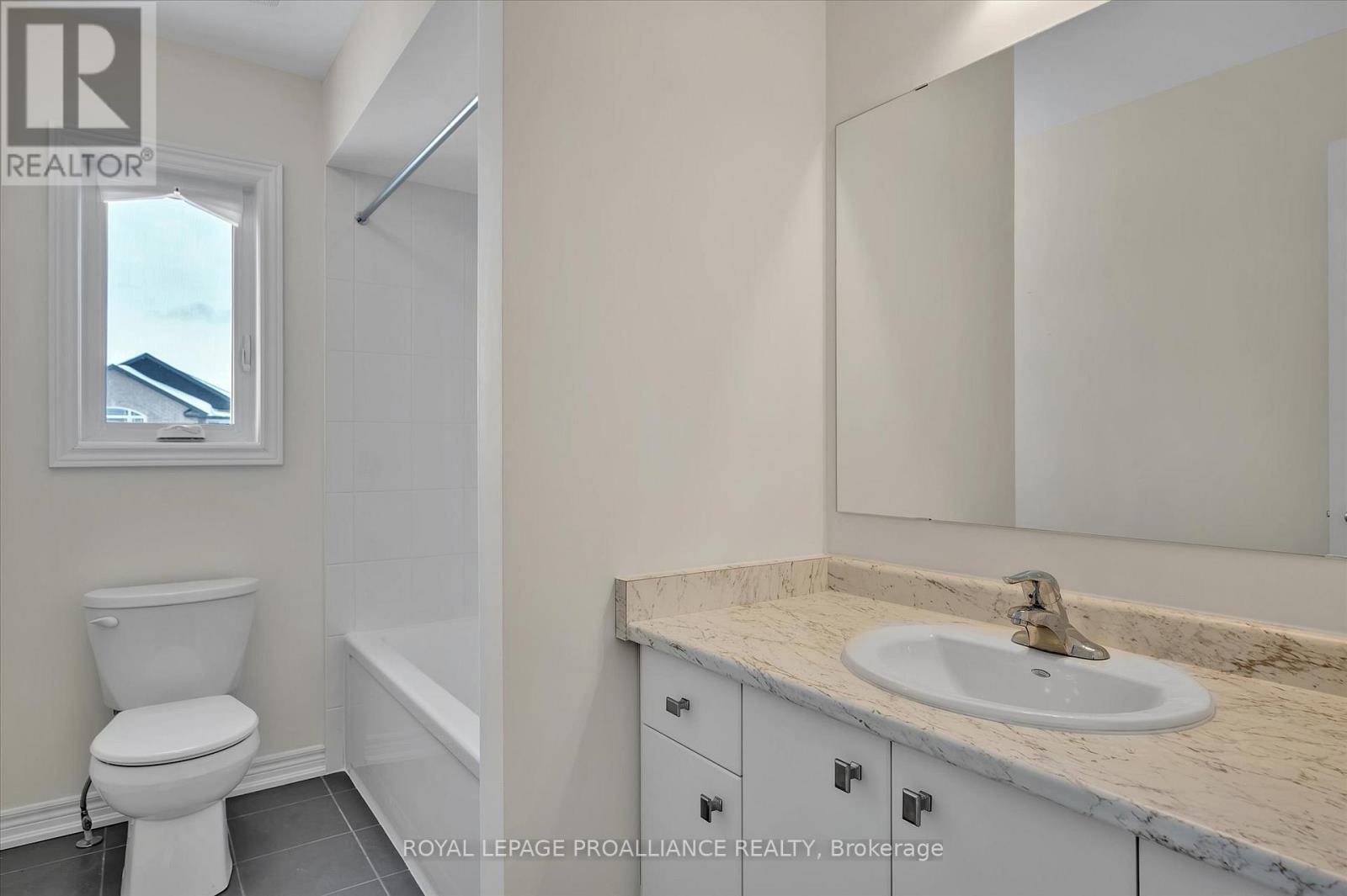 












902 BAMFORD TERRACE

,
Peterborough North (North),




Ontario
K9K0H4

