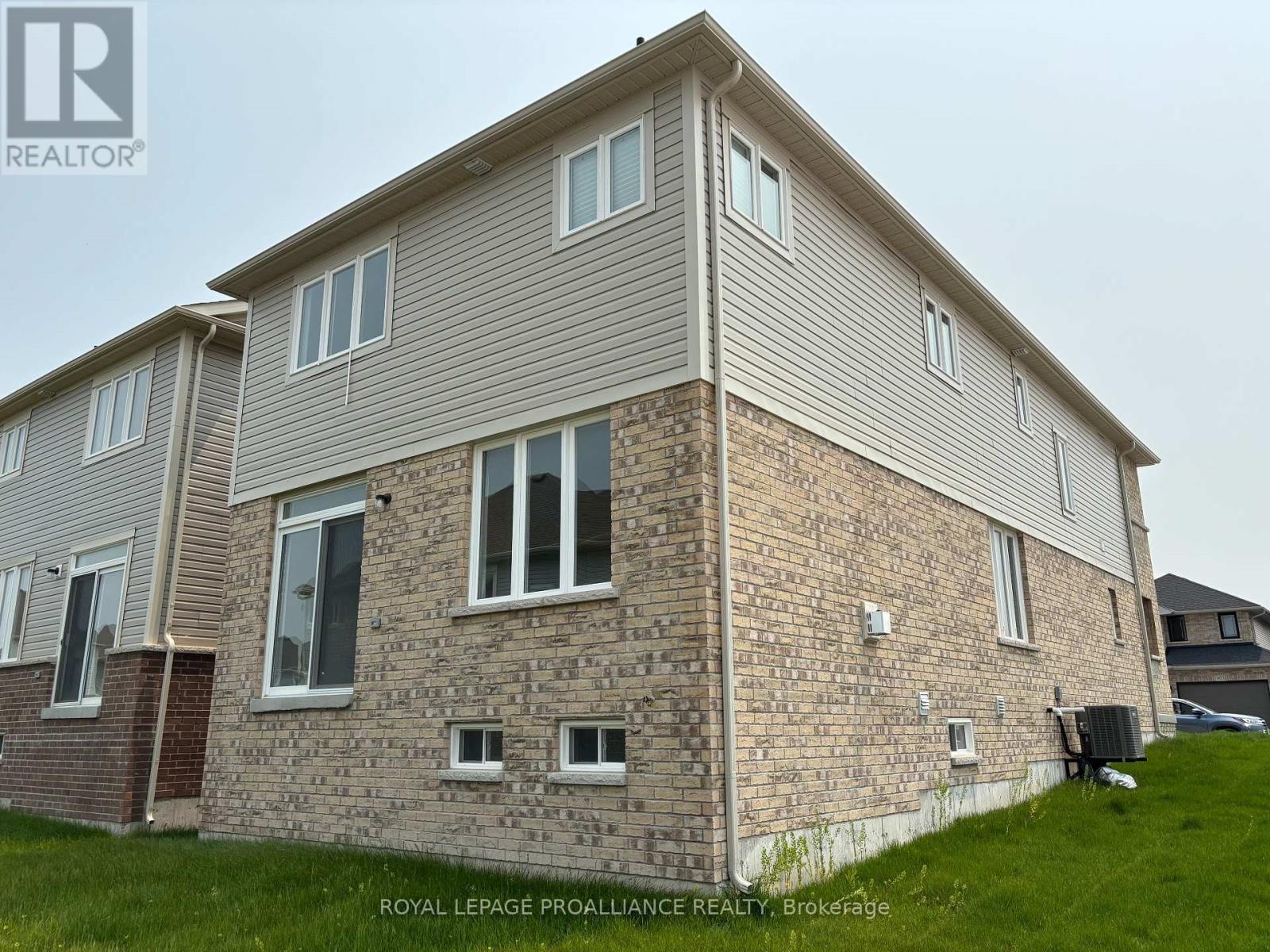 












902 BAMFORD TERRACE

,
Peterborough North (North),




Ontario
K9K0H4

