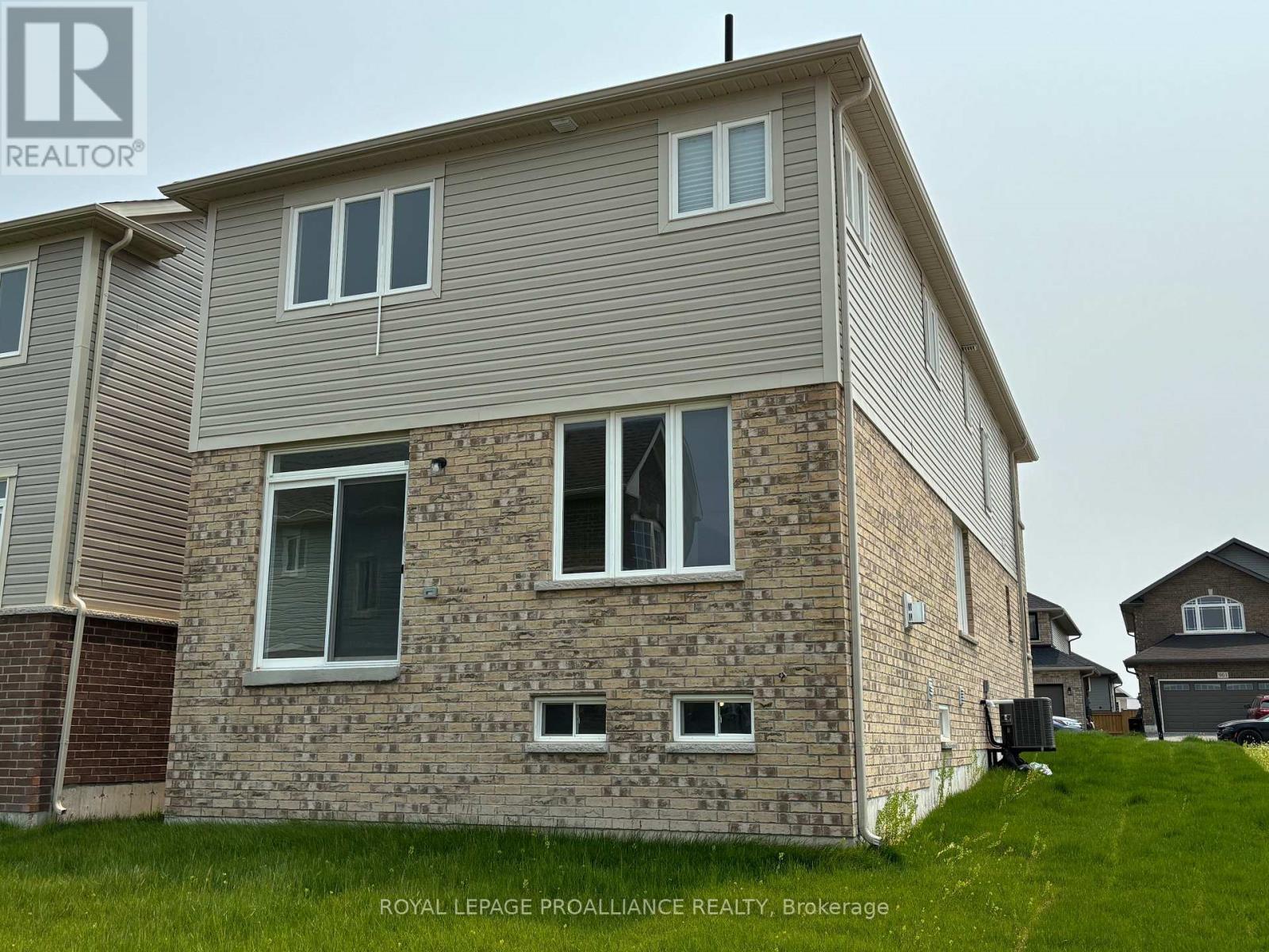 












902 BAMFORD TERRACE

,
Peterborough North (North),




Ontario
K9K0H4

