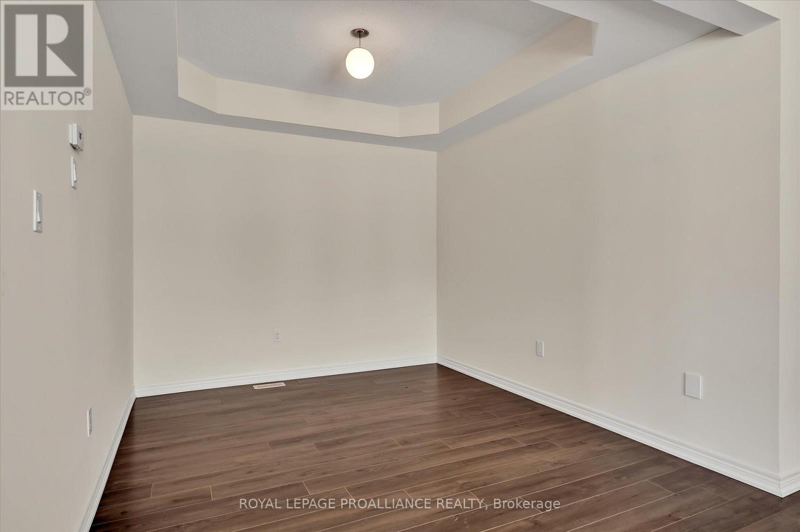 












902 BAMFORD TERRACE

,
Peterborough North (North),




Ontario
K9K0H4

