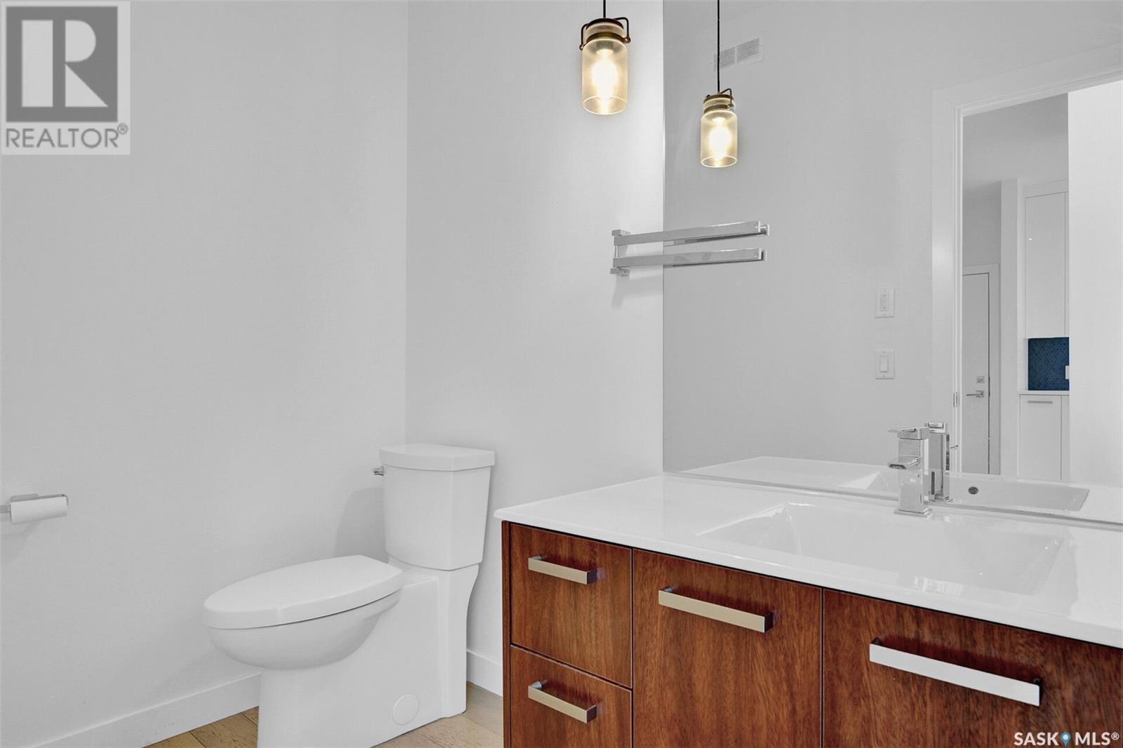 












3410 Green Brook ROAD

,
Regina,




Saskatchewan
S4V3K2

