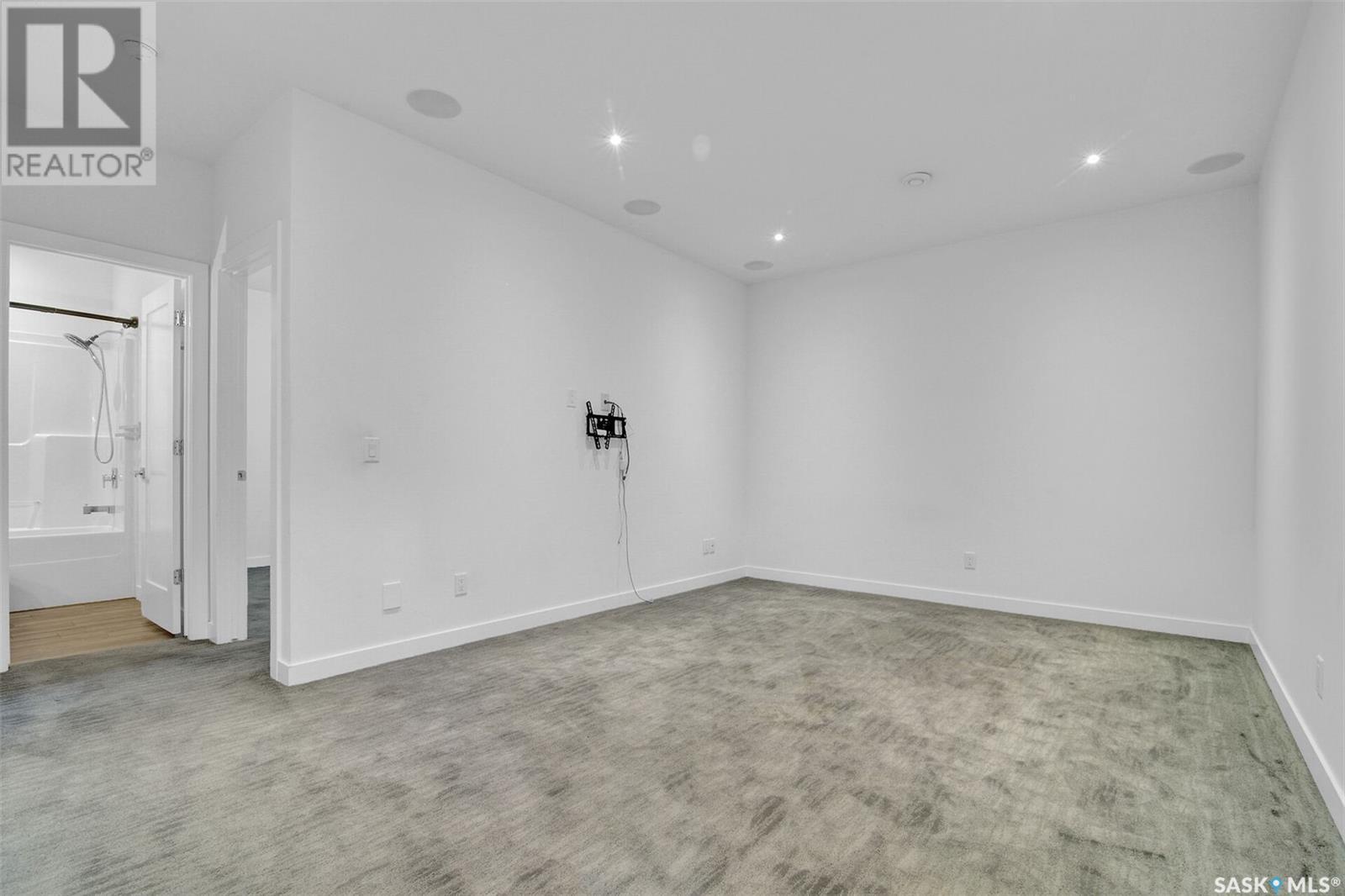 












3410 Green Brook ROAD

,
Regina,




Saskatchewan
S4V3K2


