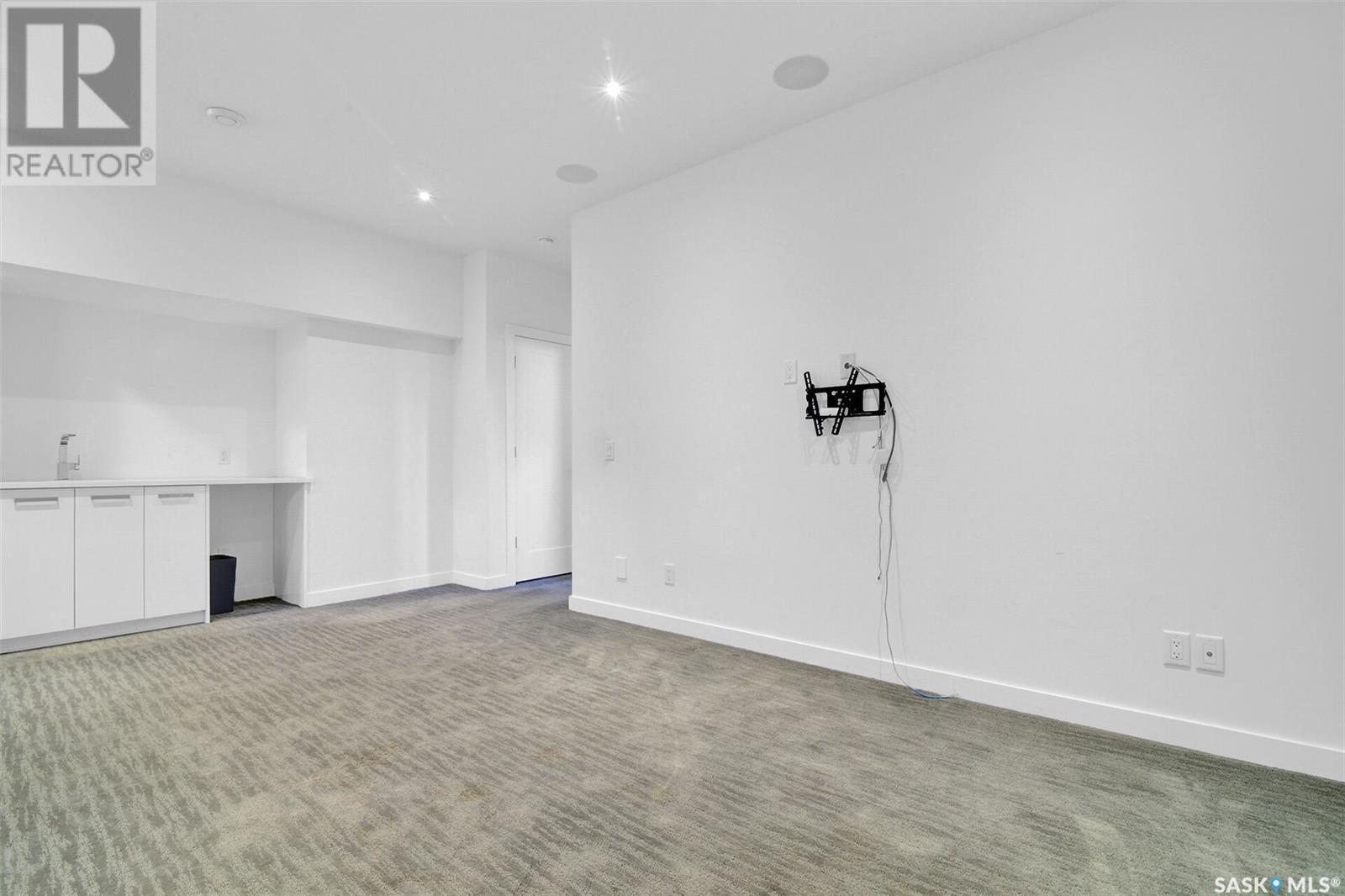 












3410 Green Brook ROAD

,
Regina,




Saskatchewan
S4V3K2


