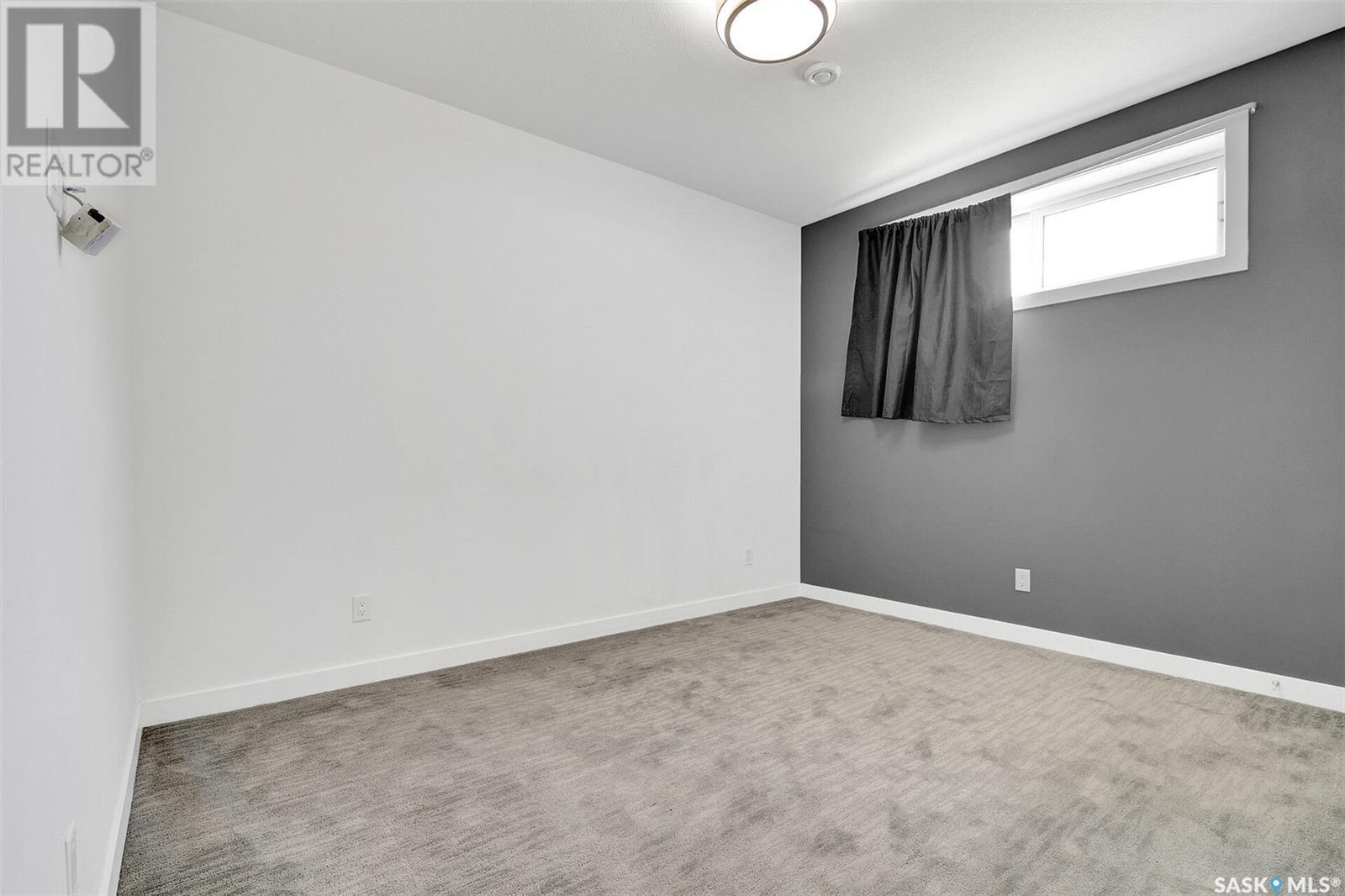 












3410 Green Brook ROAD

,
Regina,




Saskatchewan
S4V3K2

