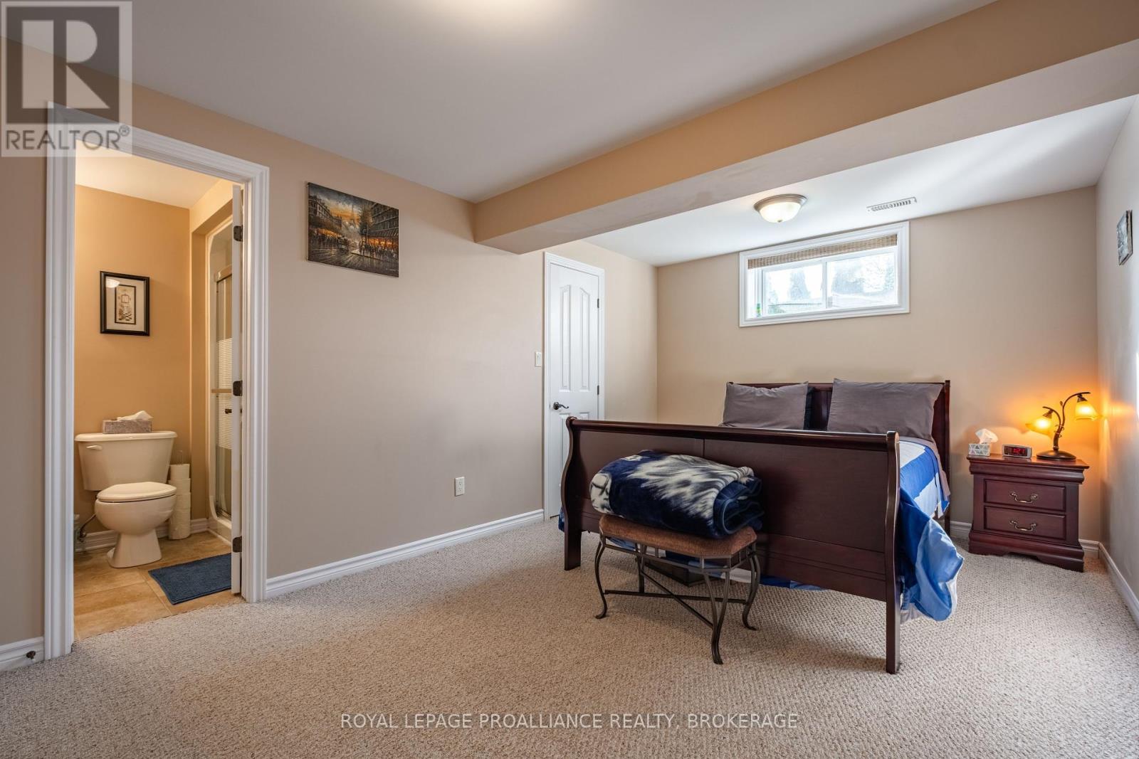 












226 ROSE ABBEY DRIVE

,
Kingston (Kingston East (Incl Barret Crt)),




Ontario
K7K0A2

