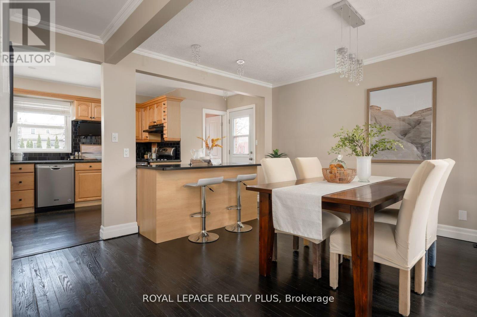 












2034 HARVEST DRIVE

,
Mississauga,




Ontario
L4Y1T6

