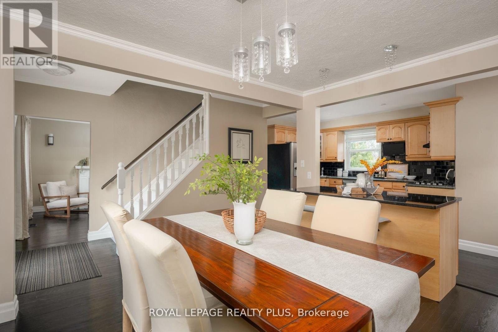 












2034 HARVEST DRIVE

,
Mississauga,




Ontario
L4Y1T6

