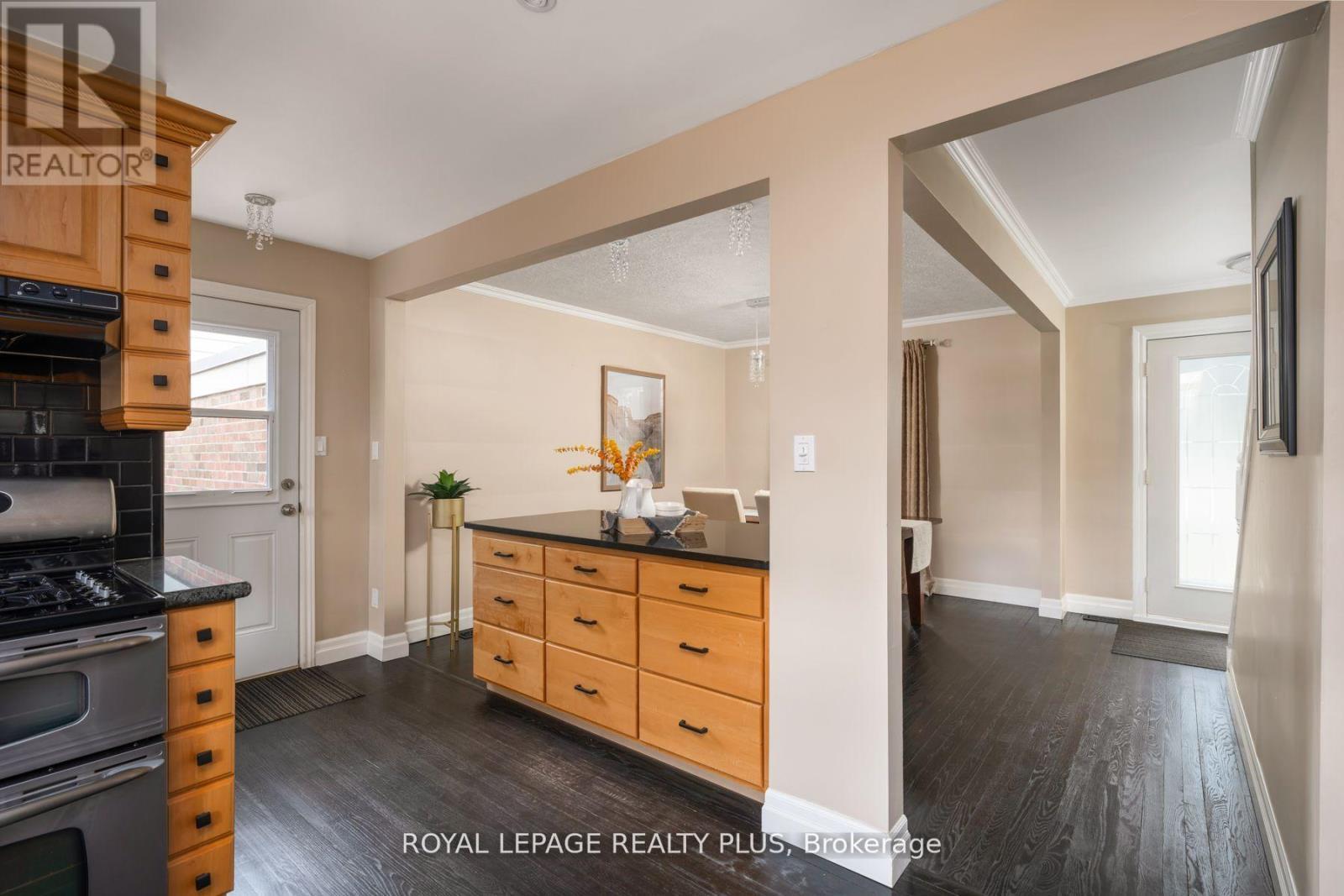 












2034 HARVEST DRIVE

,
Mississauga,




Ontario
L4Y1T6

