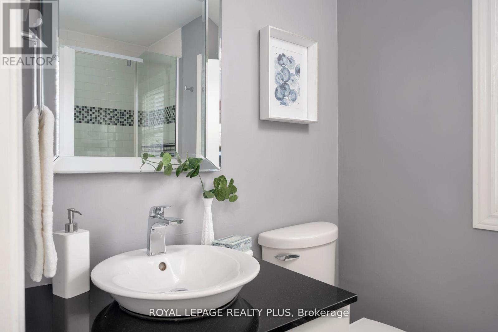 












2034 HARVEST DRIVE

,
Mississauga,




Ontario
L4Y1T6

