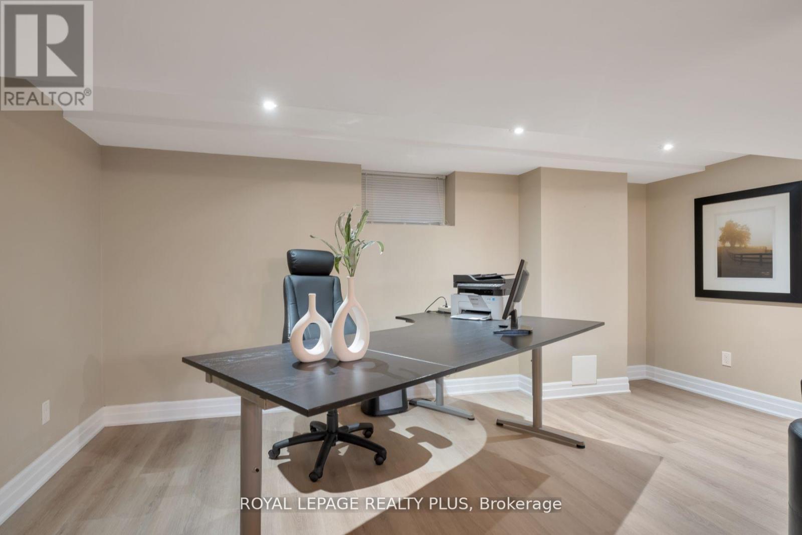 












2034 HARVEST DRIVE

,
Mississauga,




Ontario
L4Y1T6

