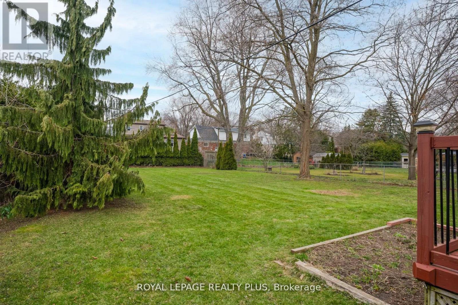 












2034 HARVEST DRIVE

,
Mississauga,




Ontario
L4Y1T6

